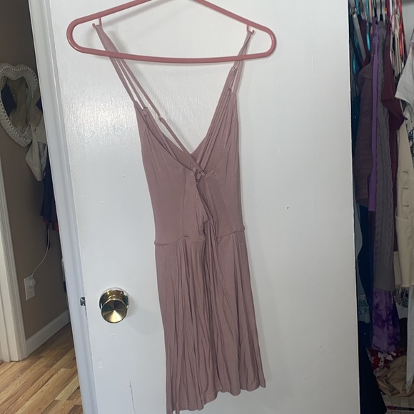 mauve soft cross-back romper - forever 21 - Picture 2 of 4